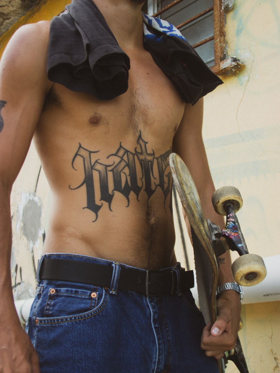 TT Lifestyle — Surfer with boards